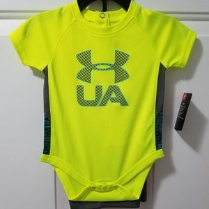 NWT Boys Under Armour Outfit! Size 3/6 Month